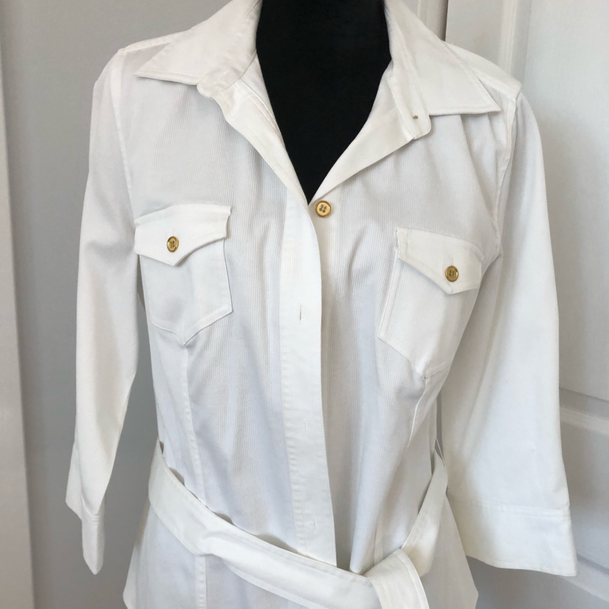 Off White Blouse/Jacket